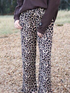 Lulu Mac Leopard Print pant Large